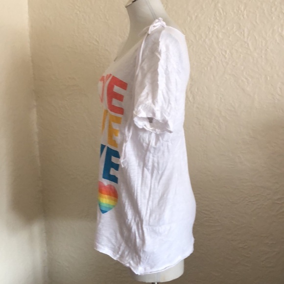 Chaser White Coral Yellow Blue Love Rainbow Hearts T-Shirt Small - Picture 6 of 12